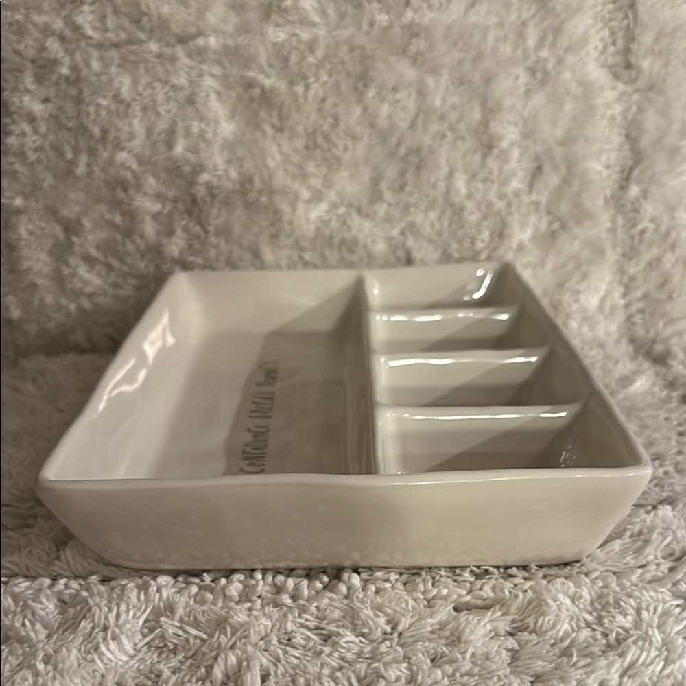 Rae Dunn Cream Jewelry Organizer - Picture 6 of 12